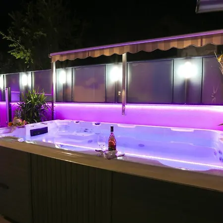 Rose Pool Deluxe Dubrownik